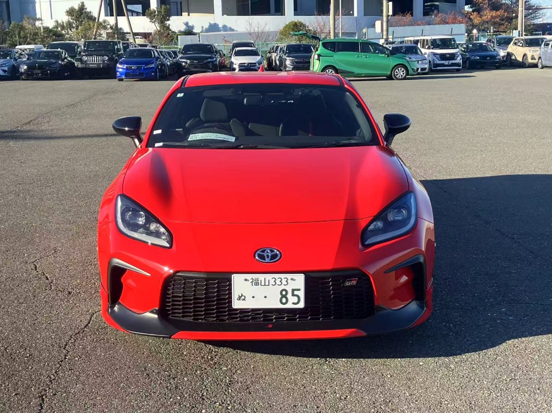 2024 Toyota GR86 RZ 2.4 — photo 1 of 9